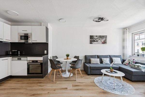 Wohnzimmer und Wohnküche