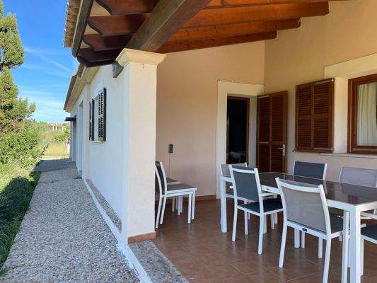 weitere geschützte Terrasse