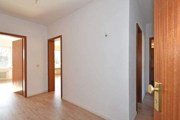 L-förmig geschnittener Flur