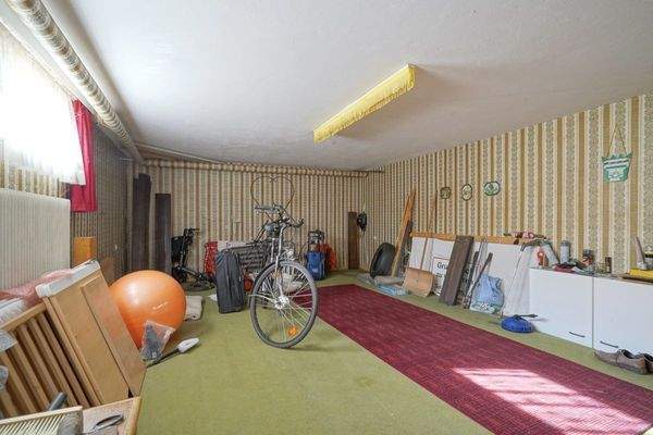 Wohnlicher Kellerraum