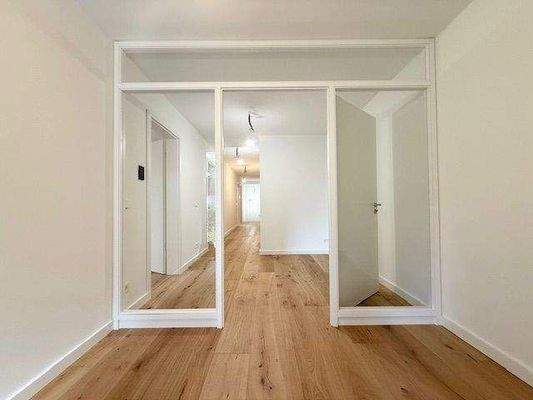 Hauseingang/ Flur / Erdgeschoss