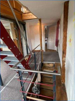 Blick ins Treppenhaus  Flur