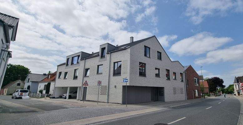 Außenansicht 2 FH 156.jpeg