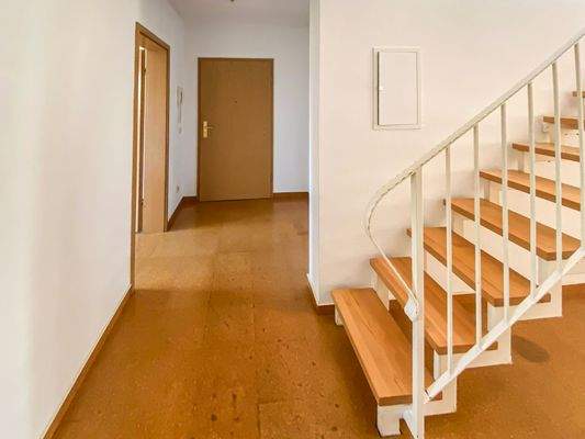 Flur mit Zugang obere Etage