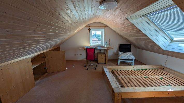 Schlafzimmer im 2. DG