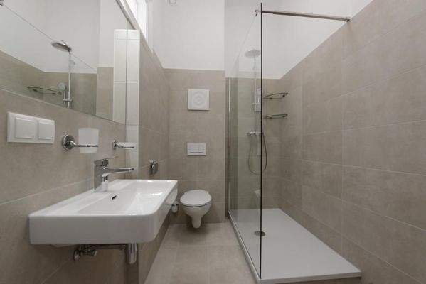 Badezimmer / Bathroom