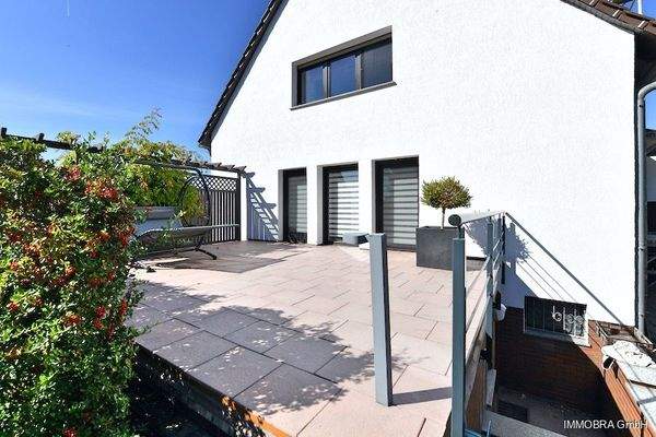 Terrasse Gästezimmer und Büro