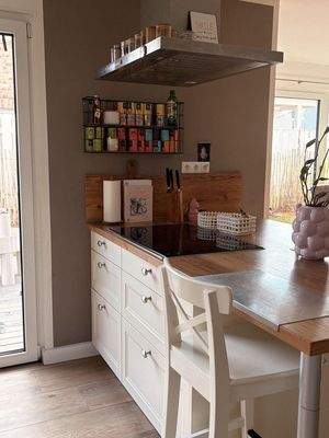 Kochinsel mit Induktionsherd