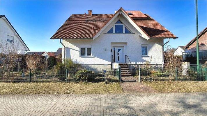 Immobilie Frontansicht