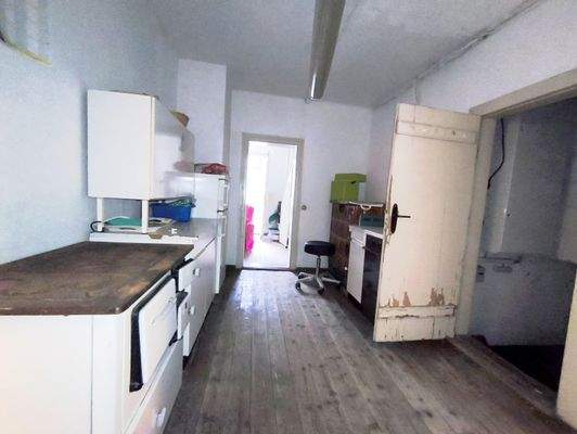 Küche & Kellerzugang