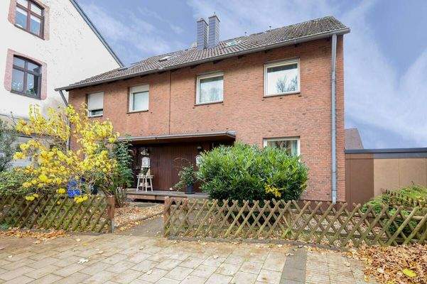 Außenansicht Straßenseite