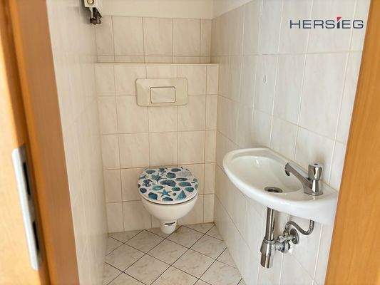 separates WC