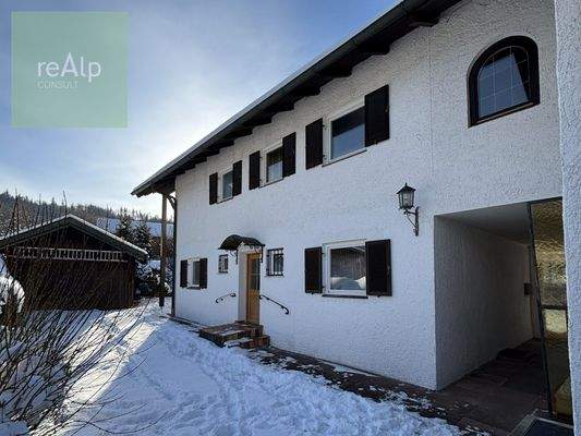 Ostseite mit Durchgang