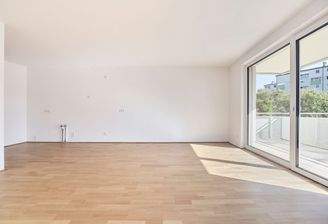 Großzügiges und helles Wohnen mit Balkon