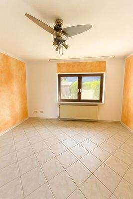 Arbeits-/Kinderzimmer (EG)