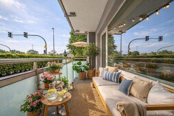 200-8502_Balkon-2_gestaged