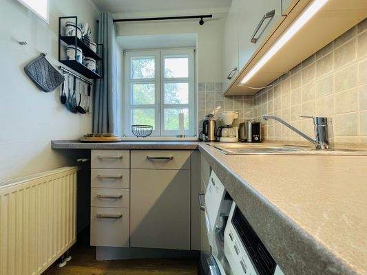 Einbauküche, voll ausgestattet 