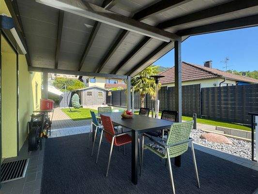 überdachter Freisitz