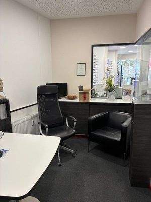 Innenansicht Glasbüro.jpg