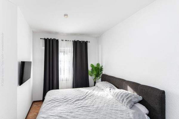 Vorderhaus - Wohnung EG Schlafzimmer