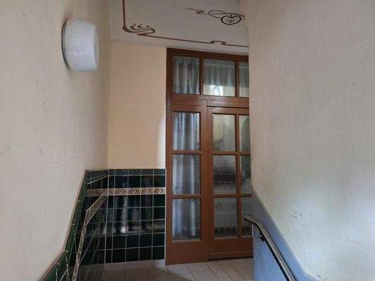 K800_EG - Treppenhaus Eingang