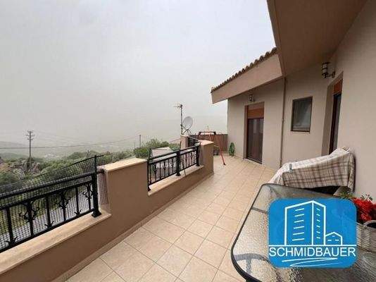 Kreta, Mourne: Wohnung in einem ruhigen Dorf mit Blick auf die Berge zu verkaufen