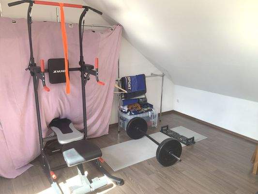 Kinderzimmer/Fitnessraum Obergeschoss