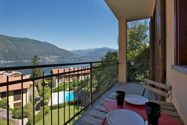 App. Design mit Terrasse, Balkon &amp; Traumseesicht.