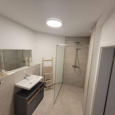 Musterbad mit Dusche