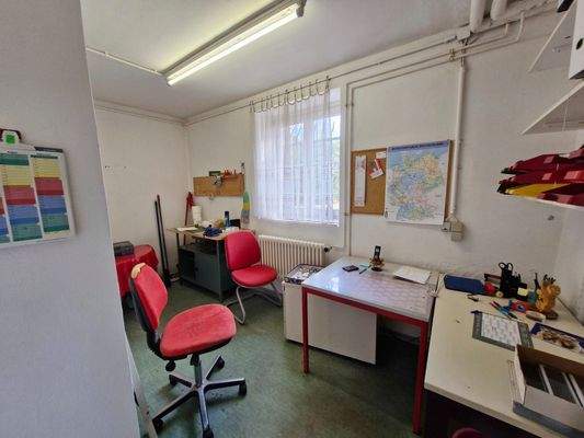 Büro im UG (GR 0.6)