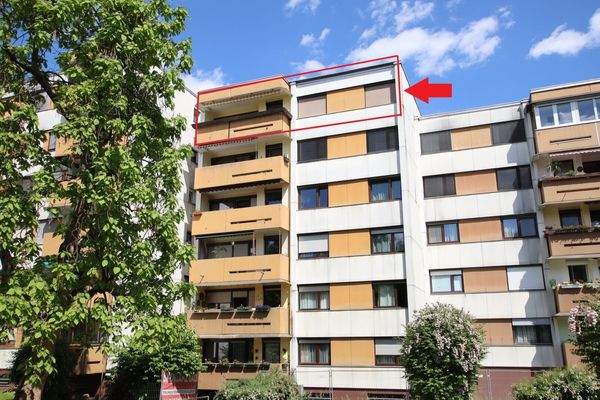 Schöne, sanierte 3 Zimmer Wohnung (Penthouse) 95,00m² mit Westloggia in Waidmannsdorf - Lodengasse