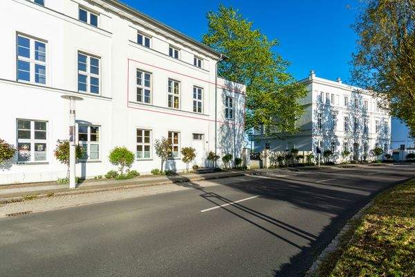 Hausfront mit Lage der Wohnung