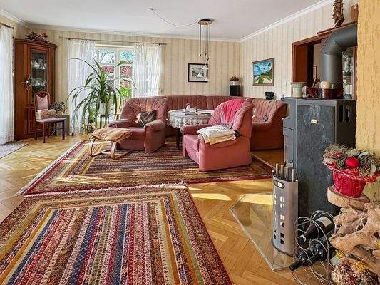 Wohnzimmer mit Kamin