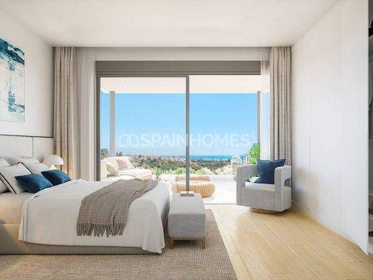 Marbella Townhouses in 5-Star Complex with Privileged Facilities