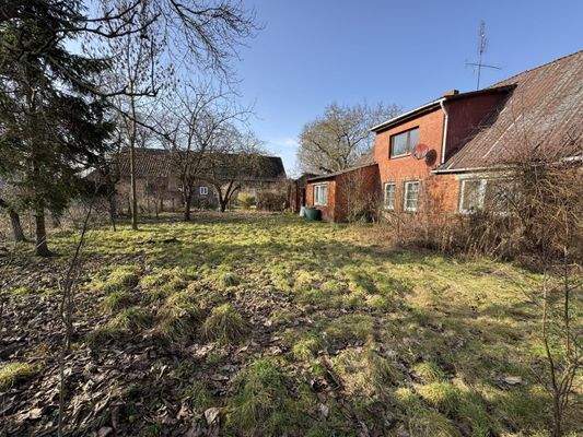 Grundstücksansicht am Haus