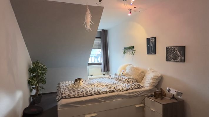 Schlafzimmer DG