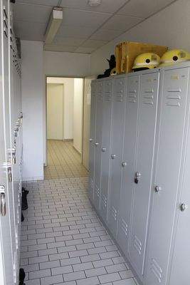 Werkshalle - Umkleiden