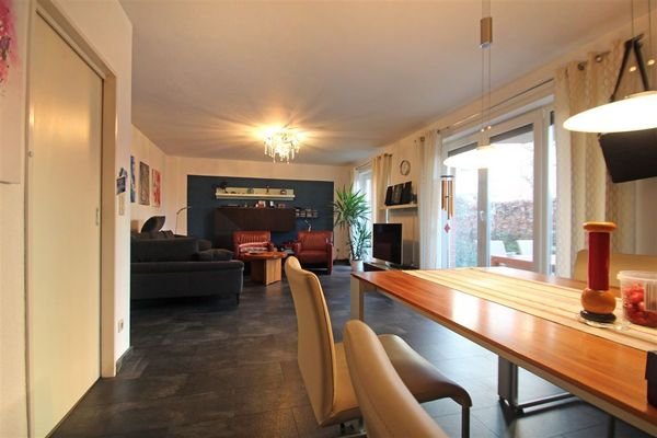 Whg. 2 Wohn- und Esszimmer