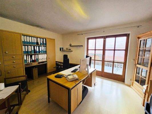 Büro im EG