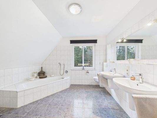 Badezimmer #1 Dachgeschoss