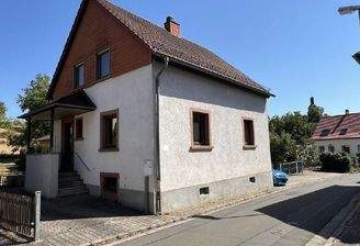 Frontansicht mit Eingang
