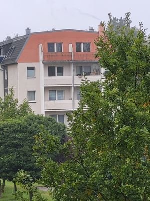 Hausansicht_Balkon