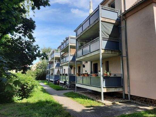 K1024_Hofansicht mit Balkonen