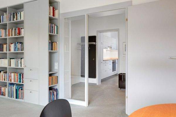 Blick in die Diele und zur Küche