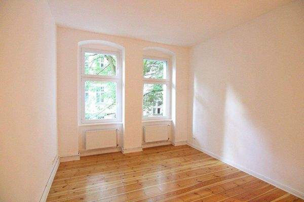 Geräumiges Schlafzimmer