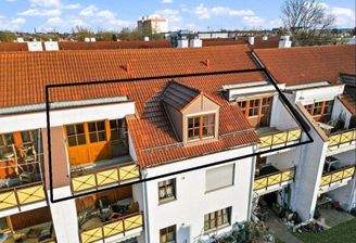 Dachwohnung mit zwei(!) Balkonen