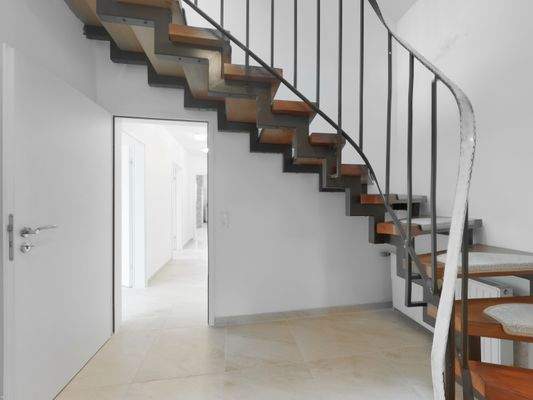 Diele und Treppenaufgang OG