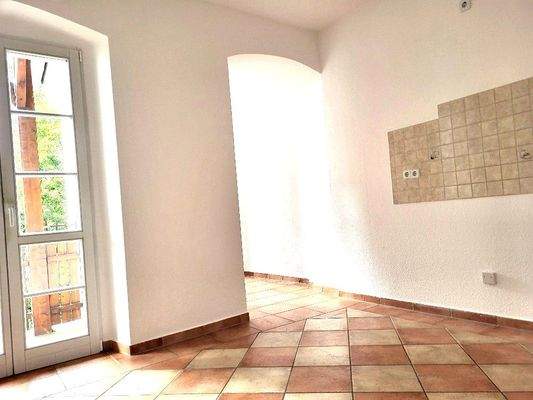 Küche - Zugang Eßzimmer und Balkon