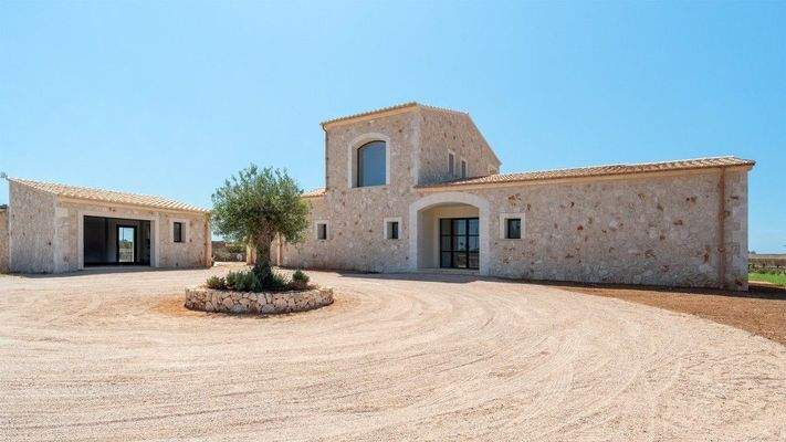 Finca Campos Fachada 5 BHHS-BAL-0130