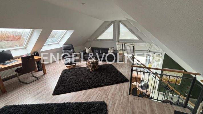 EV - Galeriebereich (Arbeits-/Wohnzimmer)